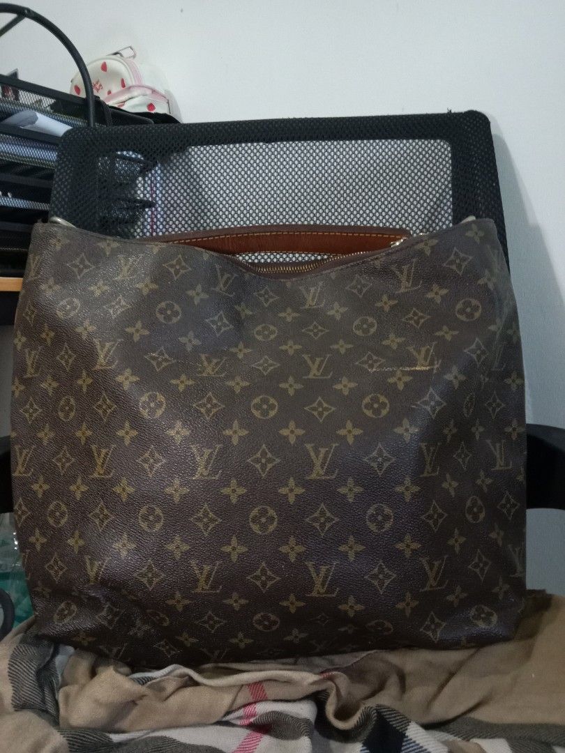 Louis Vuitton Monogram Canvas Shoulder Bag (Category: Luxury Bags & Wallets) located in Solano. Submitted by bags_infinity (Listing ID 1471187890, Image 2). Description: ✨slightly negotiable ✨yes, available po if still listed 💐with code 🌷17 in length 🌷13 height.