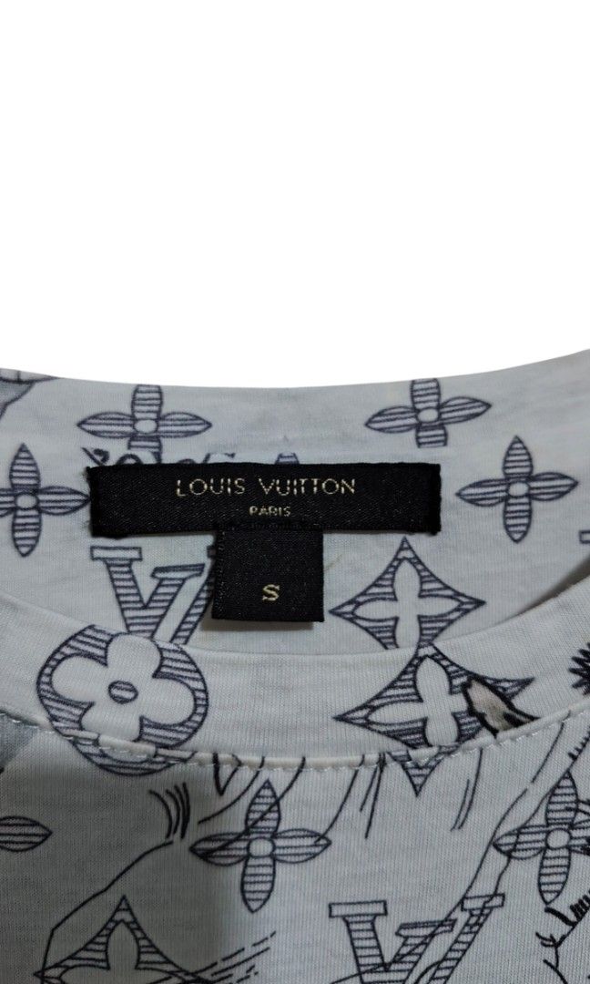 Louis vuitton monogram tee (Category: Luxury Apparel) located in Quezon City. Submitted by thriftmo19 (Listing ID 1471199882, Image 2). Description: Size small / 19.5x26.5 9/10 condition 600 omly.