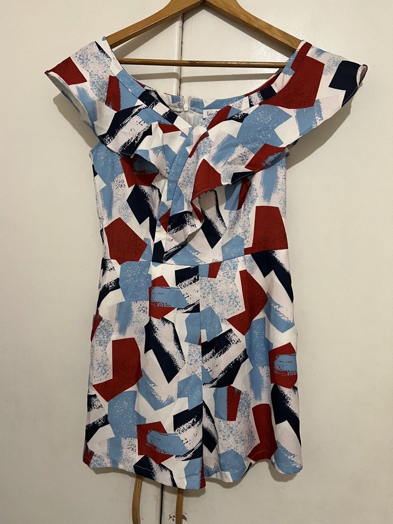 Love, Bonito Trix Printed Ruffle Shoulder Romper (Category: Rompers) located in Pasig City. Submitted by kirstenswardrobe (Listing ID 1471242853, Image 1). Description: - Size M - In perfect condition 💌 Message me for inquiries! .