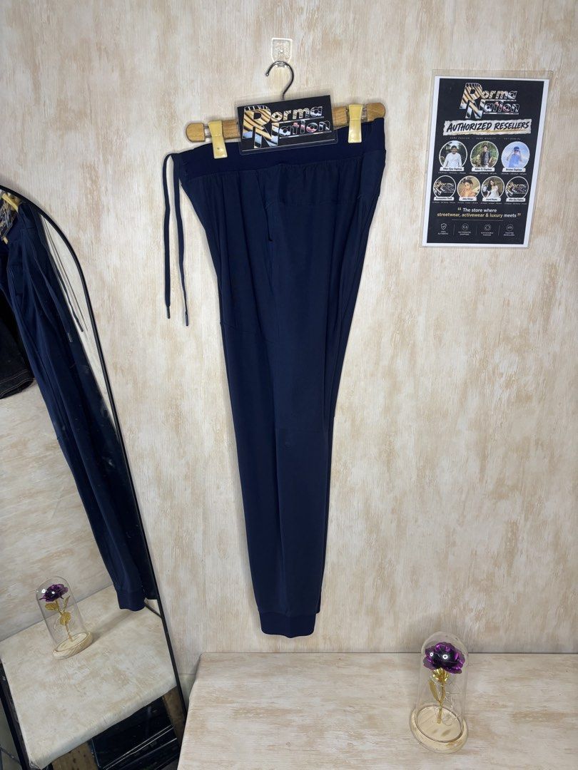 LULULEMON ABC JOGGER PANTS (Category: Joggers) located in Cabuyao City. Submitted by pormanation-thrift-store (Listing ID 1471190048, Image 3). Description: LULULEMON ABC JOGGER PANTS Condition: LIKE NEW Color rate: 10/10 (PWEDE SA MASELAN) Size: LARGE Dimes: 32-36”Wx 39”L Issue: NONE✅ Price: 2000.
