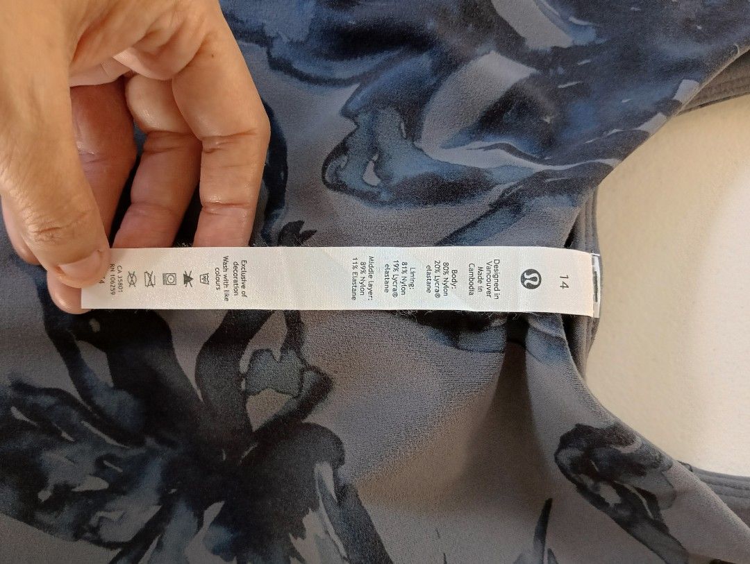 Lululemon Align Sport Bra (Category: Activewear) located in Rizal. Submitted by timeless_shop (Listing ID 1471123934, Image 2). Description: .