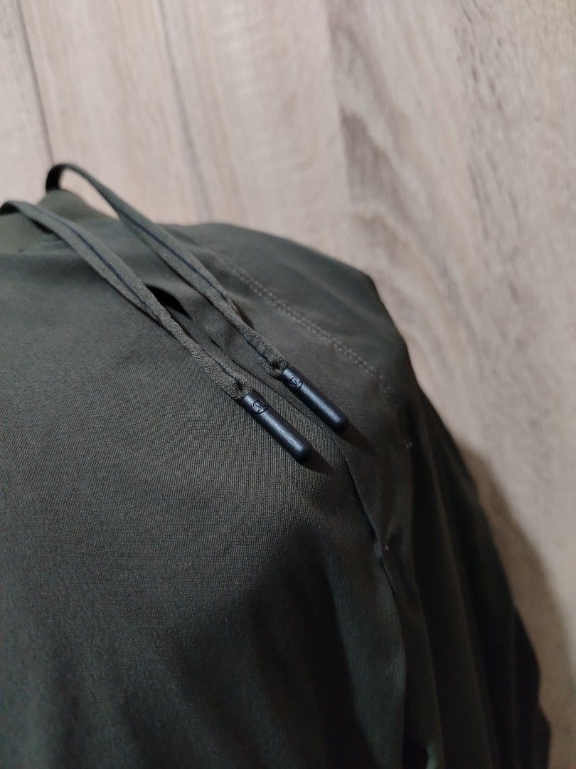 LULULEMON drifit Joggers Pants (Category: Activewear) located in Plaridel. Submitted by orfdnix (Listing ID 1471226021, Image 3). Description: *LULULEMON drifit jogger Medium Dot Waist: 30-36 Length: 41.5 Like new condition 799 Loc: Bulacan.