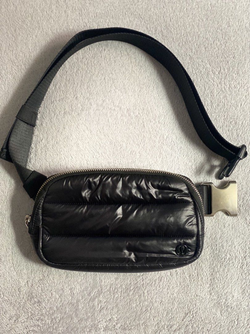 Lululemon Everywhere Belt Bag Quilted Black (Category: Cross-body Bags) located in Mandaue City. Submitted by cebuanacloset (Listing ID 1471169279, Image 1). Description: - Brand: Lululemon - Style: Quilted puffer design in classic black with sleek silver hardware - Storage: Zippered main compartment with interior mesh pockets, plus a convenient back zipper pocket - Fit: Adjustable strap with a side-release metallic buckle closure - Mode of Payme