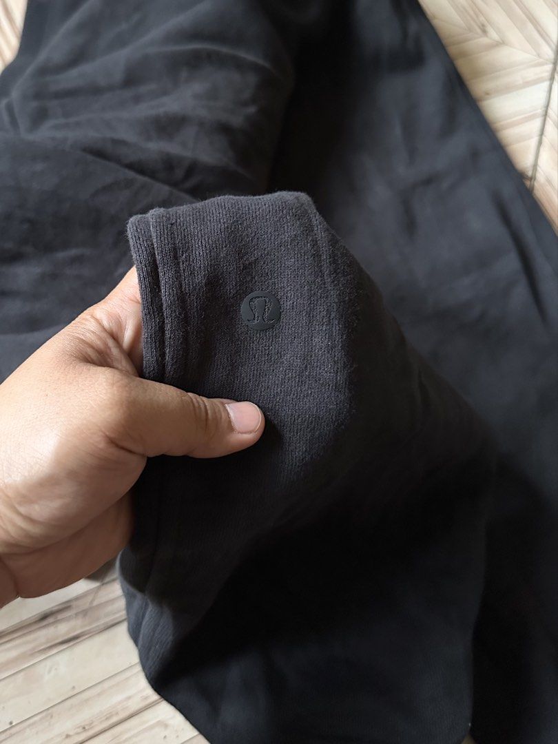 lululemon jogger (Category: Activewear) located in Angeles City. Submitted by alejeong27 (Listing ID 1471192263, Image 3). Description: .