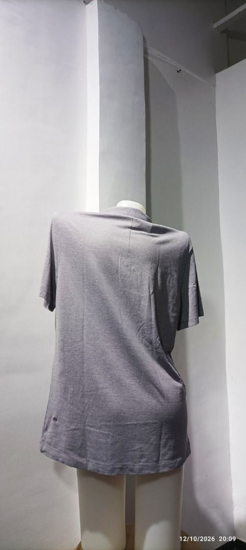 Lululemon Men (size M) Polo (Category: Activewear) located in Calamba. Submitted by lulu.thrift.finds (Listing ID 1471253148, Image 1). Description: Lululemon Men Size M Polo Flaw: patched, used to have holes No discount for single items. Can give a little discount for multiple-item purchases. Kindly check my store, selling all lulu :) First to pay basis Payment via GCash only Shipped thru Jnt within 2-3 days Free shipping for min 1.5k purchase I
