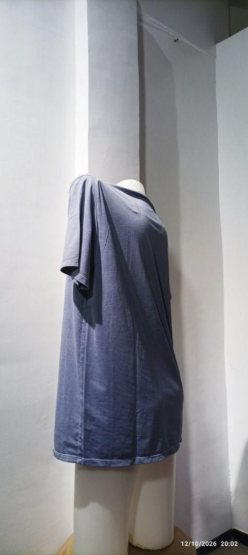 Lululemon Men (size M) Shirt (Category: Activewear) located in Calamba. Submitted by lulu.thrift.finds (Listing ID 1471253605, Image 3). Description: Lululemon Men Size M Shirt Chest: 38" Length: 28" No discount for single items. Can give a little discount for multiple-item purchases. Kindly check my store, selling all lulu :) First to pay basis Payment via GCash only Shipped thru Jnt within 2-3 days Free shipping for min 1.5k purchase Items will