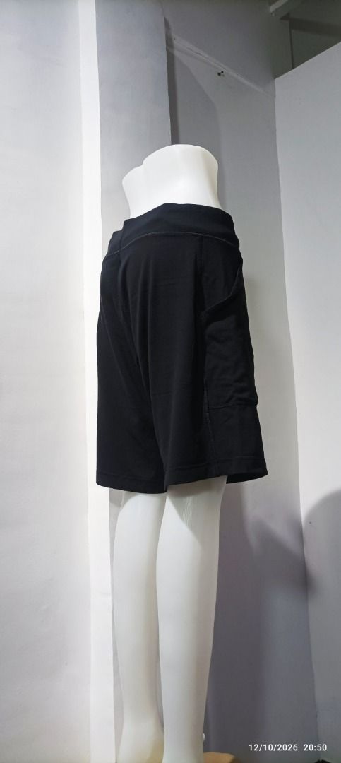 Lululemon Men (size M) Shorts (Category: Activewear) located in Calamba. Submitted by lulu.thrift.finds (Listing ID 1471254823, Image 3). Description: Lululemon Men Size M Shorts Waist: 32" Length: 19" Laylayan: 12" No discount for single items. Can give a little discount for multiple-item purchases. Kindly check my store, selling all lulu :) First to pay basis Payment via GCash only Shipped thru Jnt within 2-3 days Free shipping for min 1.5k pur
