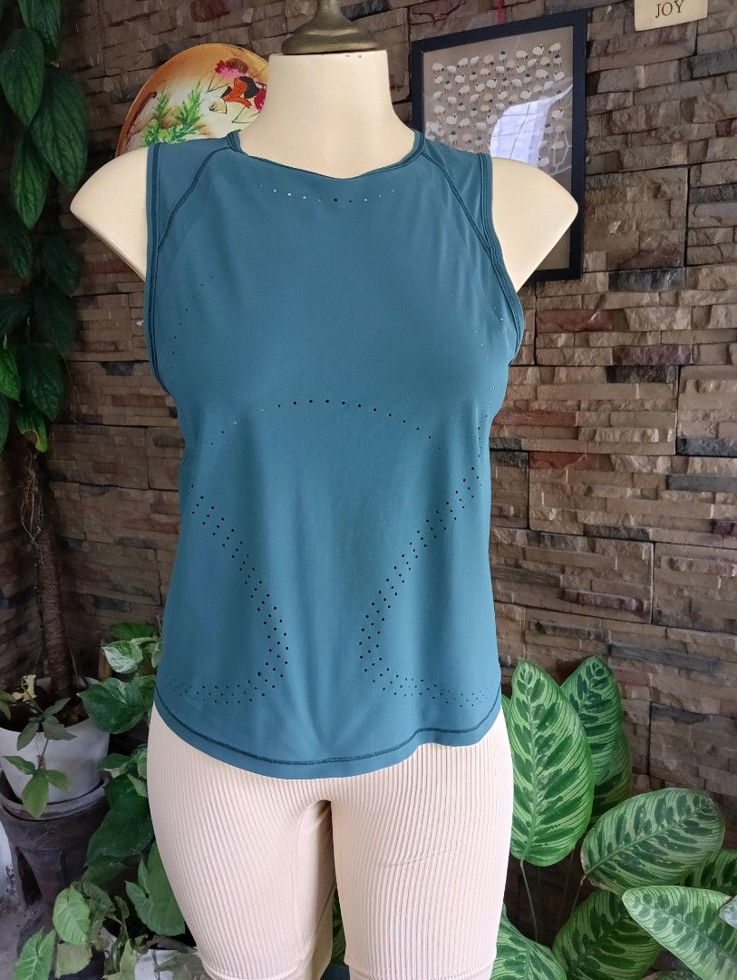Lululemon Sculpt Tank Top (Category: Activewear) located in Rizal. Submitted by timeless_shop (Listing ID 1471123667, Image 1). Description: .