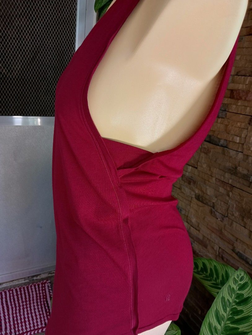 Lululemon Tank Top 8 (Category: Activewear) located in Rizal. Submitted by timeless_shop (Listing ID 1471123786, Image 2). Description: .