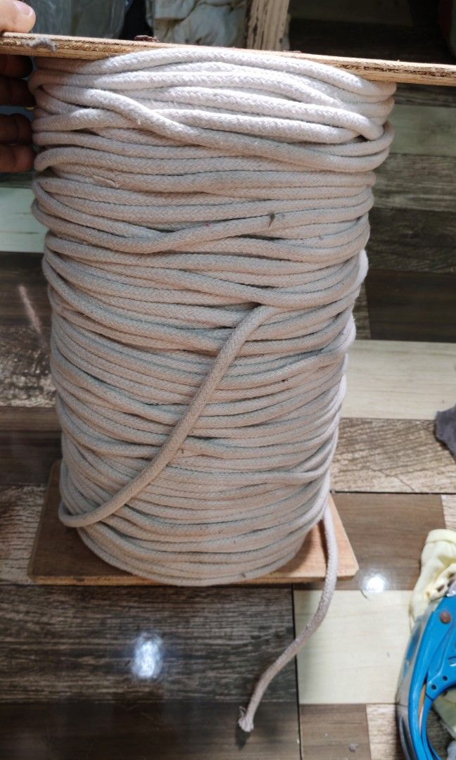 Macrame cotton cord (Category: Community) located in Quezon City. Submitted by plantcorner (Listing ID 1471255764, Image 1). Description: Take all napo 1200 konti lang nabawas ko,, pinangtali sa duyan ng baby, nagstop na kasi ako benta ng duyan. Binili ko siya nasa 2k plus ang rolyo.