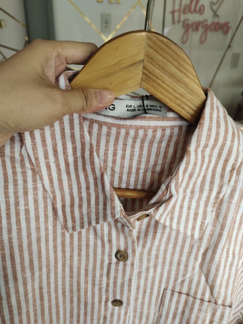 Mango Button down shirt (Category: Shirts) located in Aliaga. Submitted by kmapparel (Listing ID 1471124724, Image 2). Description: .