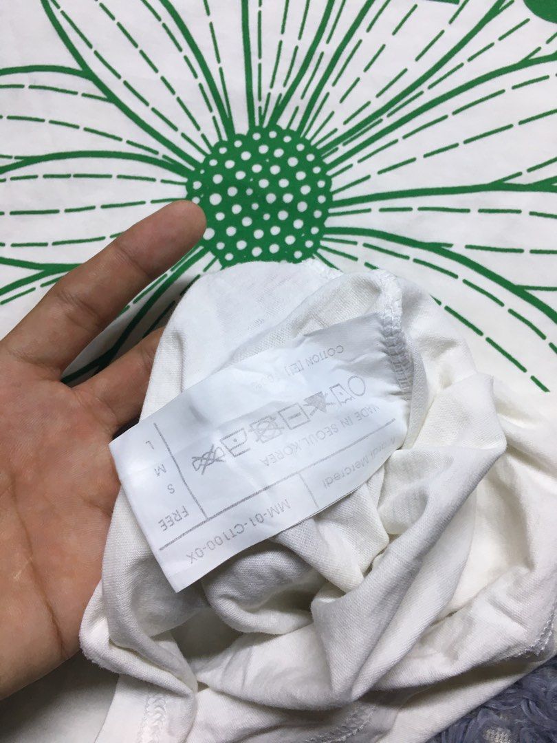 mardi tshirt (Category: Activewear) located in Cagayan de Oro. Submitted by rosellersumod-ong (Listing ID 1471238454, Image 3). Description: excellent condition no issue Size Small 20/27 cr 9.5/10.