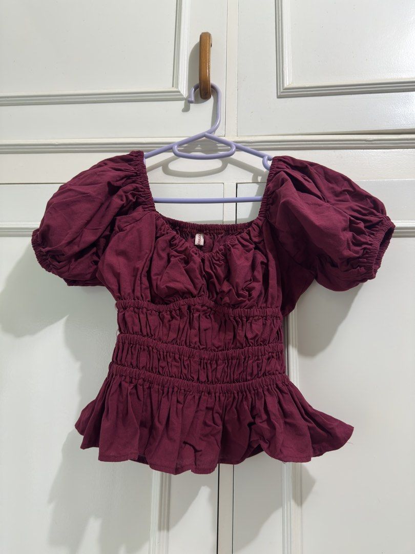 Maroon Puff Sleeve Peplum Crop Top (Category: Blouses) located in Balayan. Submitted by nixsolomon (Listing ID 1471127268, Image 1). Description: Fits S-L No issue.