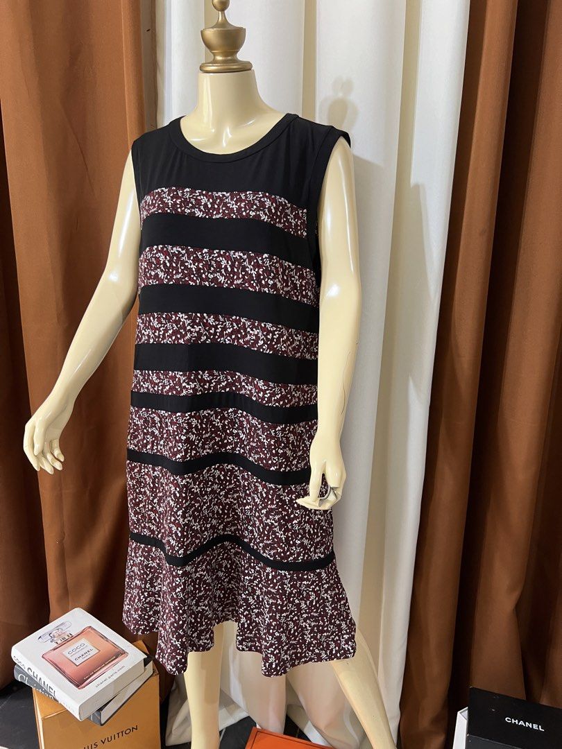 Michael Kors Dress Orig💯 (Category: Luxury Apparel) located in Cebu City. Submitted by sexyclosetph2.0 (Listing ID 1471181321, Image 3). Description: Orig💯 Like new condition Fits large-xxl Color rate 10/10 .