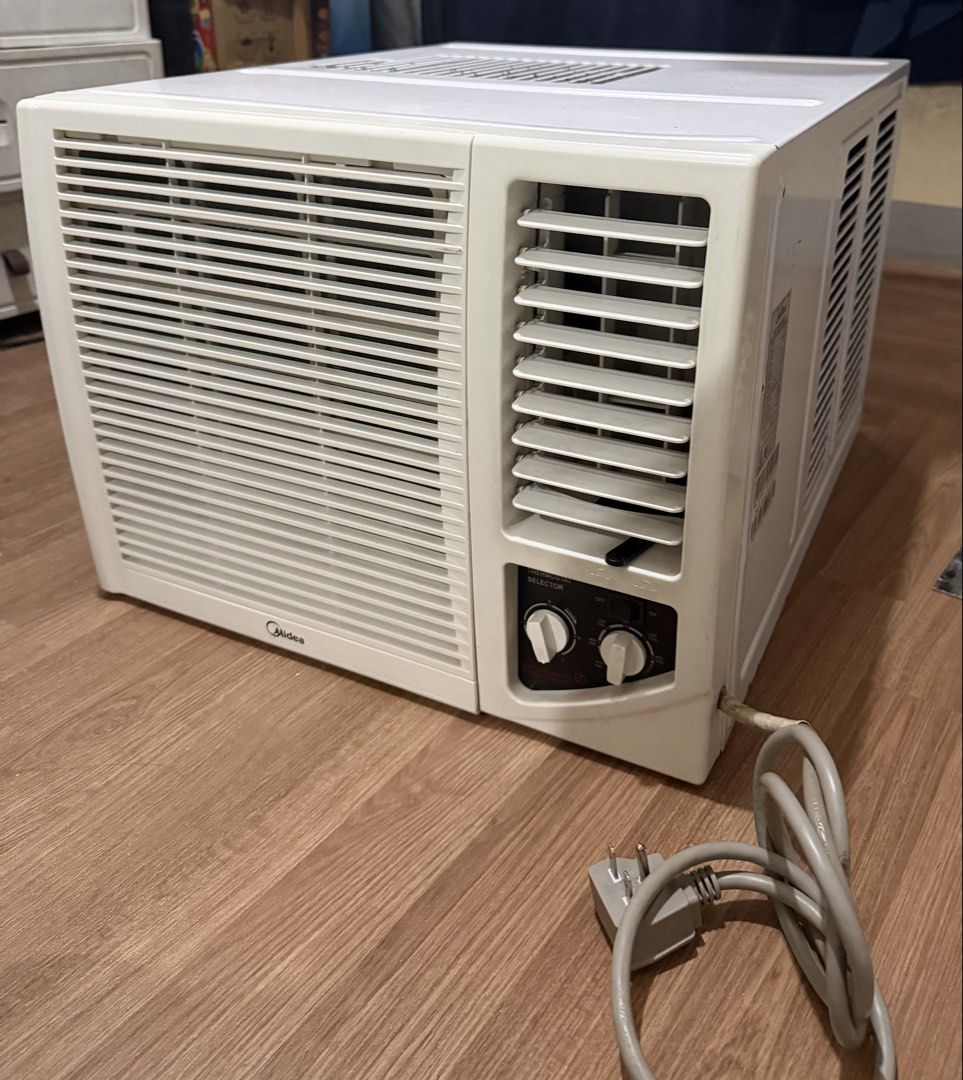 MIDEA 1.0 HP WINDOW-TYPE AIRCON (Category: Looking For) located in Makati City. Submitted by nessajoy1995 (Listing ID 1471268807, Image 1). Description: FOR SALE: MIDEA 1.0 HP WINDOW-TYPE AIRCON ❄️ Brand: MIDEA ❄️ Capacity: 1.0 HP ❄️ Type: Window-Type Aircon ❄️ Condition: Used ❄️ Features: Adjustable thermostat, multiple cooling and fan settings, and auto-swing function. ✅ Ideal for small bedroom ✅ Clean inside and out ✅ Simple manual controls ✅ 