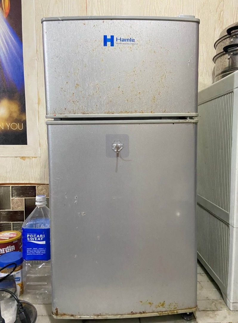Mini Ref 2-door (Category: Refrigerators and Freezers) located in Valenzuela. Submitted by justgorjas (Listing ID 1471166258, Image 2). Description: Door lang issue! kita naman sa pic mabilis pa lumamig Location: VALENZUELA CITY SAGOT NIYO PO SF THRU LALAMOVE.