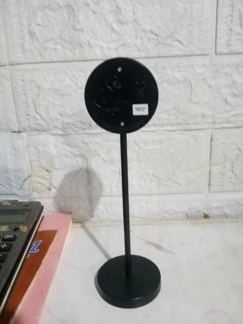 Mini Table clock, lp na (Category: Clocks) located in Caloocan City. Submitted by 4kidsstore (Listing ID 1471260748, Image 2). Description: Working LP NA WAG NANG BARATIN.