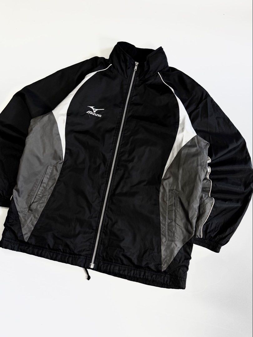 mizuno tritone windbreaker jacket (Category: Activewear) located in Manila. Submitted by styleandfly191238 (Listing ID 1471150612, Image 3). Description: length 28 width 24 issue none conditions excellent color rate 10/10 better in personal fav piece unli vc to check the item to assure your assurance .