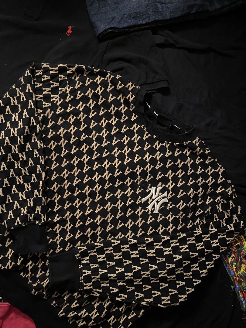 MLB NY AOP SWEATER (Category: Coats, Jackets and Outerwear) located in Manila. Submitted by urbanhits (Listing ID 1471188368, Image 2). Description: MLBH AOP SWEATER / 25 width / 27 length / 24.5 sleeve / 10/10 Condition 10/10 Color rate NO ISSUE .