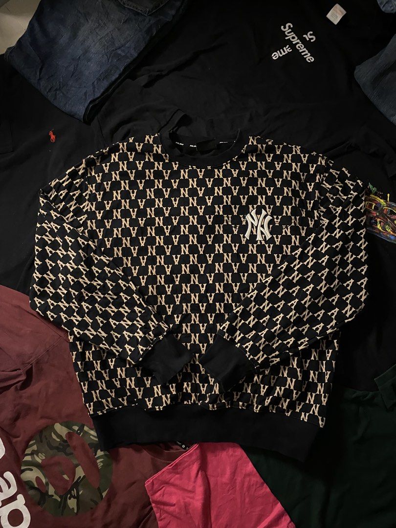 MLB NY AOP SWEATER (Category: Coats, Jackets and Outerwear) located in Manila. Submitted by urbanhits (Listing ID 1471188368, Image 1). Description: MLBH AOP SWEATER / 25 width / 27 length / 24.5 sleeve / 10/10 Condition 10/10 Color rate NO ISSUE .