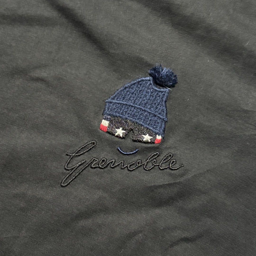 Moncler T-Shirt (Category: Tshirts & Polo Shirts ) located in Tayabas. Submitted by tayabaskartell (Listing ID 1471124101, Image 2). Description: .