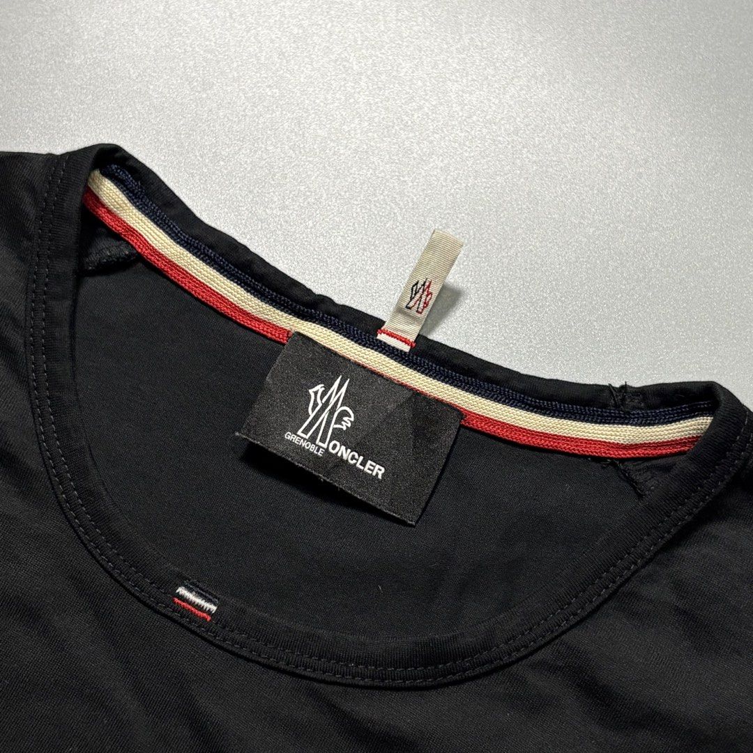 Moncler T-Shirt (Category: Tshirts & Polo Shirts ) located in Tayabas. Submitted by tayabaskartell (Listing ID 1471124101, Image 3). Description: .