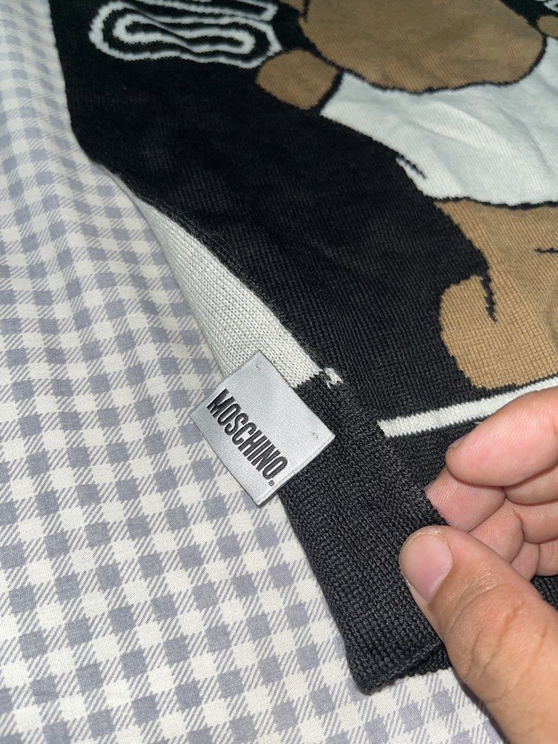 Moschino Scarf (Category: Scarves) located in Calapan. Submitted by axlefinestpicks (Listing ID 1471280488, Image 3). Description: Made in Italy Wool blend Guaranteed authentic DM for inquiries.