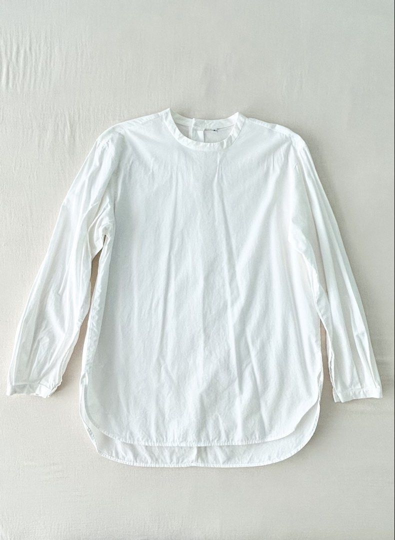 Muji 3/4 sleeve white tunic (Category: Blouses) located in Kawit. Submitted by apuchiko (Listing ID 1471148307, Image 1). Description: Washed but never been used. Natago lang sa cabinet. Size: small.