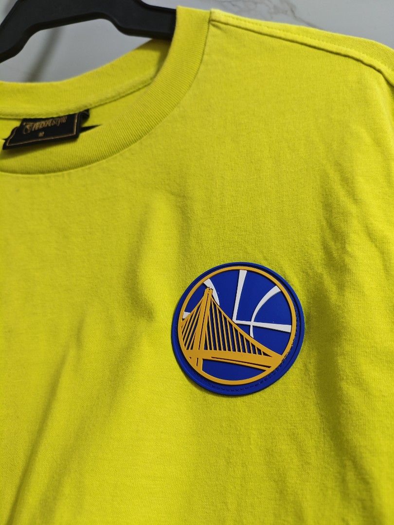 NBA Style Golden State Warriors Men Tshirt (Category: Tshirts & Polo Shirts ) located in Baguio. Submitted by cool_chic (Listing ID 1471174449, Image 3). Description: NBA Style Warriors Men Tshirt Color Rate 9.5/10 Actual Color Yellow Green Complete Tags Rubberized Logo Makapal Tela Cotton Need Wash Size Medium To Large Dimes 20 Width 28 Length Price P299.