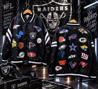 (Category: ) located in . Submitted by yanyan_apparel.store08 (Listing ID 1471162281, Image 1). Description: .