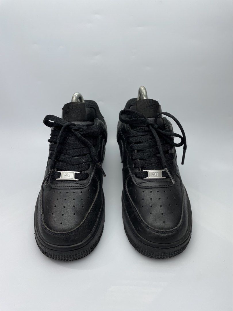 NIKE AIR FORCE 1 WOMENS TRIPLE BLACK (Category: Sneakers) located in Talisay. Submitted by carlvincent0502 (Listing ID 1471213530, Image 3). Description: NIKE AIRFORCE 1 TRIPLE BLACK SIZE: 6 WOMENS 23 CM EXCELLENT CONDITION NO FLAWS 1499+SF.