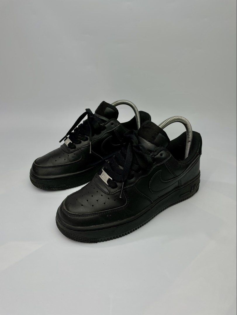 NIKE AIR FORCE 1 WOMENS TRIPLE BLACK (Category: Sneakers) located in Talisay. Submitted by carlvincent0502 (Listing ID 1471213530, Image 1). Description: NIKE AIRFORCE 1 TRIPLE BLACK SIZE: 6 WOMENS 23 CM EXCELLENT CONDITION NO FLAWS 1499+SF.