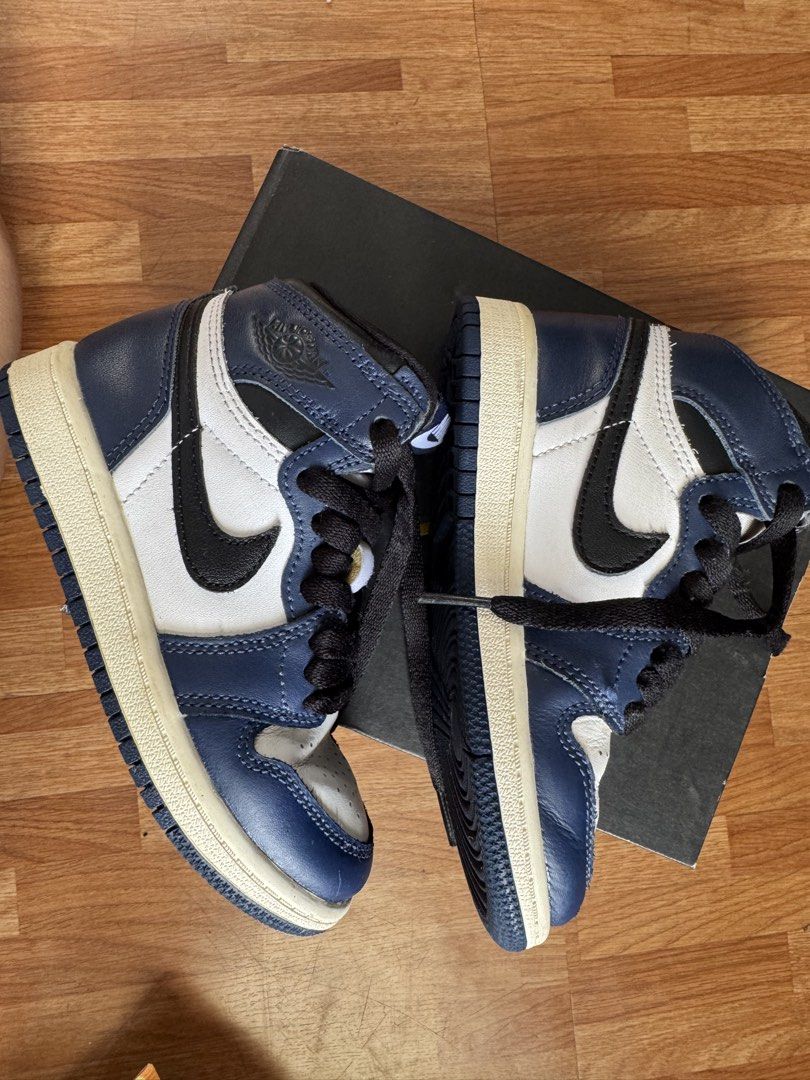 Nike Air Jordan 1 Retro High midnight navy 11C (Category: Babies & Kids Fashion) located in Malabon City. Submitted by rssv. (Listing ID 1471168434, Image 1). Description: with box pwede sa maarte. lightly used with creased cut which is normal sa shoes .