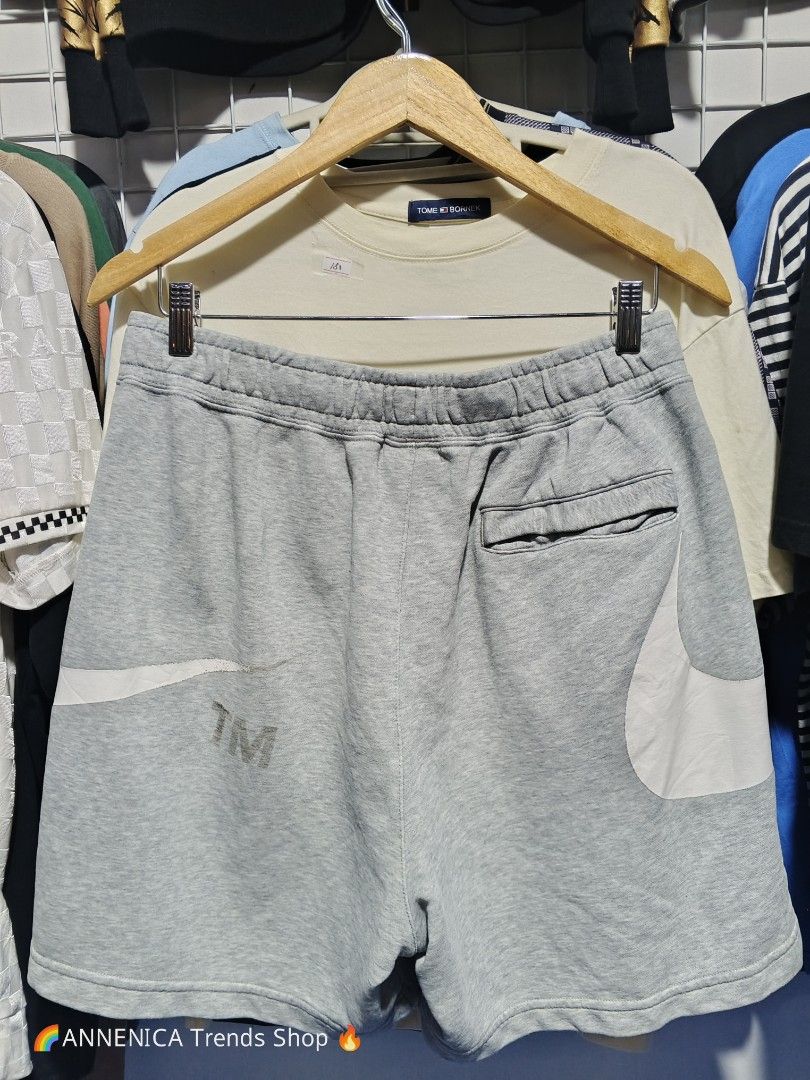 Nike Big Swoosh Shorts (Category: Shorts) located in Bulacan. Submitted by annenicathriftthriftlang (Listing ID 1471140430, Image 3). Description: Nike Big Swoosh Shorts Gray XL TM Meycauayan Nike Big Swoosh Sweat Shorts Gray Brand: Nike Size: XL on tag Dimes: W 32-40 garterized x L 19 Color: Heather Gray Condition: 8.5/10 good - may hairline cracks sa print normal sa thrift Issue: crack print lang (see pic) pero solid pa tela, no butas Makapal c
