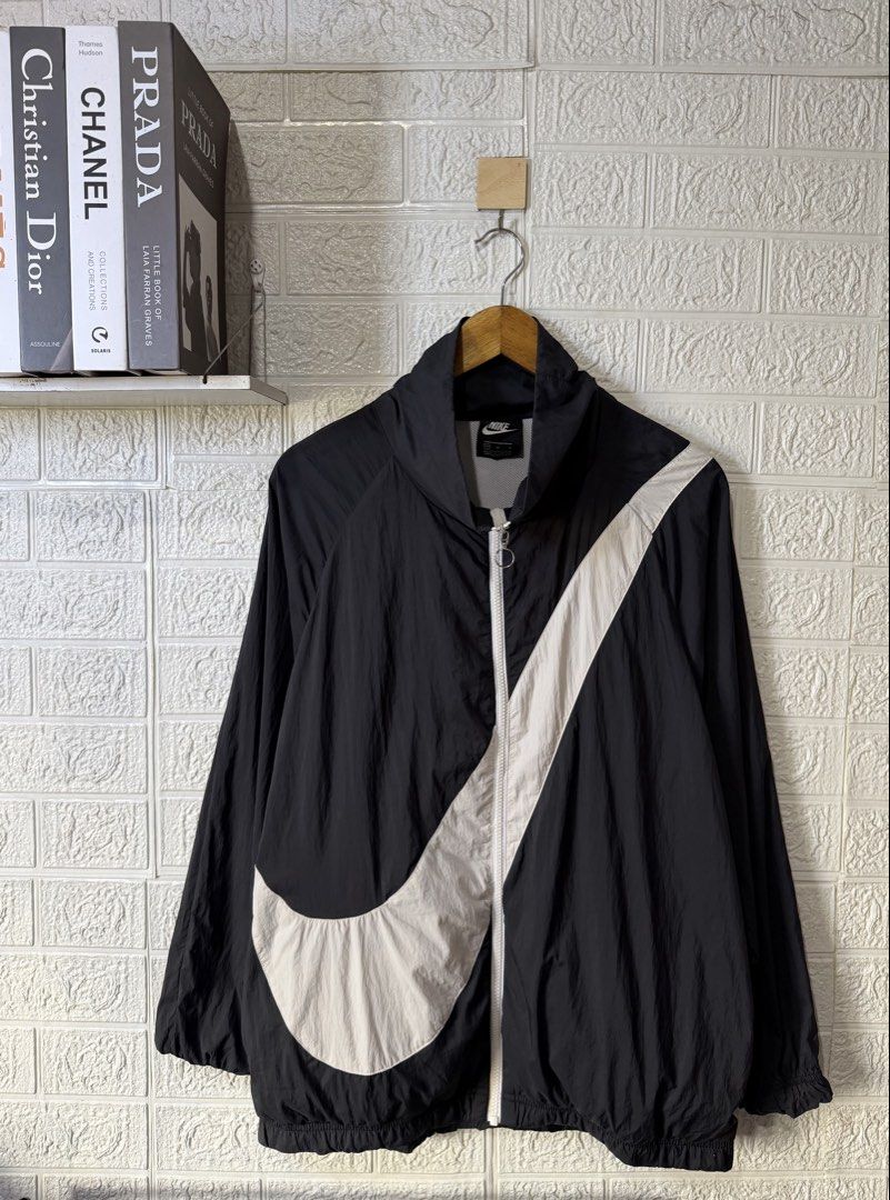 NIKE BIG SWOOSH WOVEN JACKET (Category: Coats, Jackets and Outerwear) located in Baguio. Submitted by kds_stuffs (Listing ID 1471157509, Image 1). Description: Mine: 850 📍N1K3 big swoosh woven jacket 😍 Size: Large Dimension: 27L x 23W Color rate: 9/10 Issue: ❌ Excellent condition Need wash Gandara neto 💗.