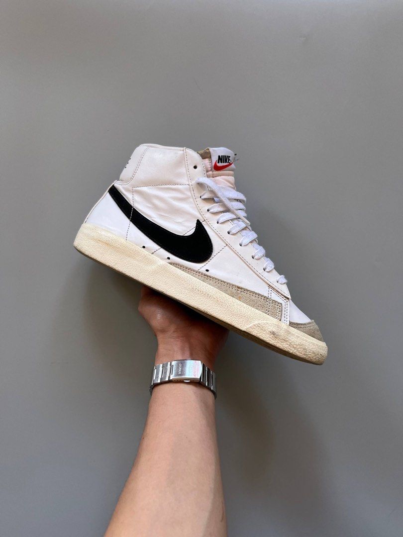 NIKE BLAZER 77 MID WHITE BLACK (9.5US) (Category: Sneakers) located in Baguio. Submitted by grabUrPairs (Listing ID 1471154303, Image 1). Description: EXCELLENT SIGNS OF USAGE 9.5US/27.5CM PAIR ONLY AUTHENTIC.
