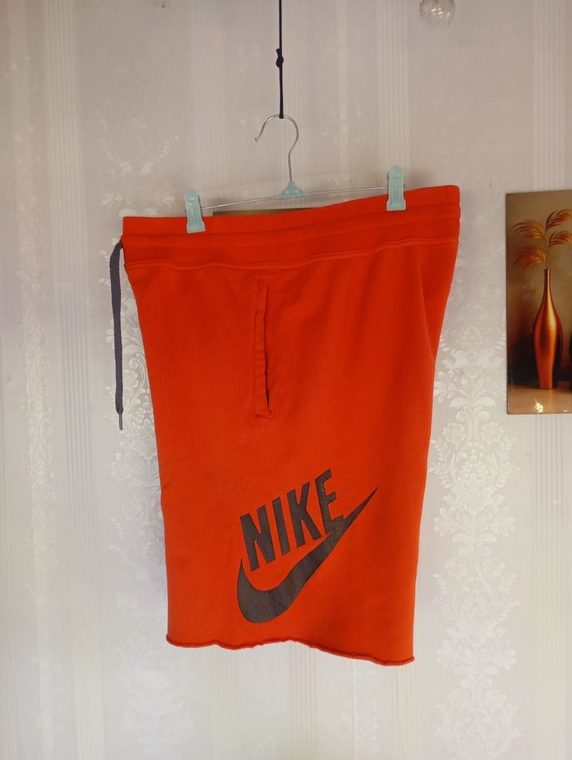 Nike Club Alumni Shorts (Category: Shorts) located in Santa Elena. Submitted by d_thriftershp (Listing ID 1471192882, Image 2). Description: Large on tag Length : 21 Waist : 32 to 36 Leg opening : 12.5 Fabric condition : excellent Color condition : 9.5/10 check logo 450+SF.