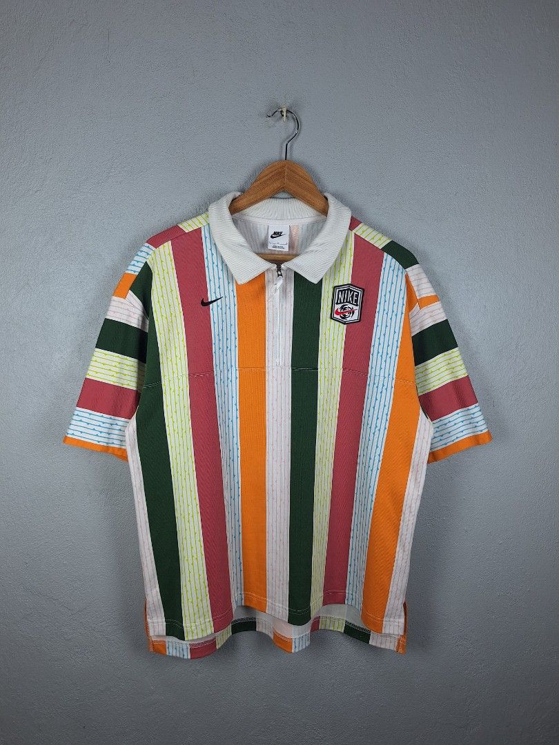 Nike Crop Boxy Halfzip Poloshirt (Category: Tshirts & Polo Shirts ) located in Sibulan. Submitted by studioxano (Listing ID 1471168270, Image 1). Description: NO LP dont pm for LP FIX Nike Crop Boxy Halfzip Poloshirt -P1,000 + SF Size L length 26.5 longback 28 / Width 22 Excellent to new condi 10/10 color rate no issue Loc: Dumaguete city.