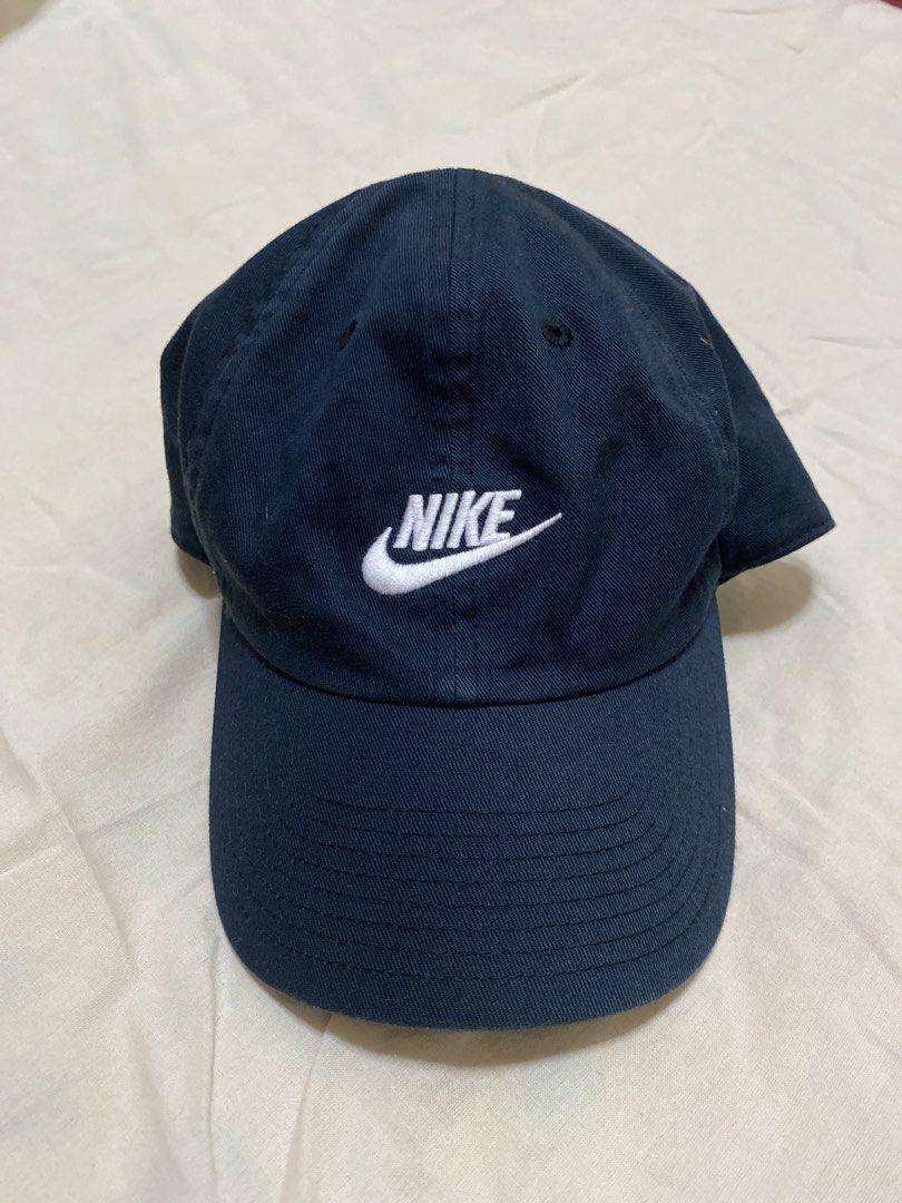 Nike Cap M/L (Category: Caps & Hats) located in Paranaque City. Submitted by rierie002 (Listing ID 1471232819, Image 1). Description: Brand: Nike RFS: Too many caps already haha.