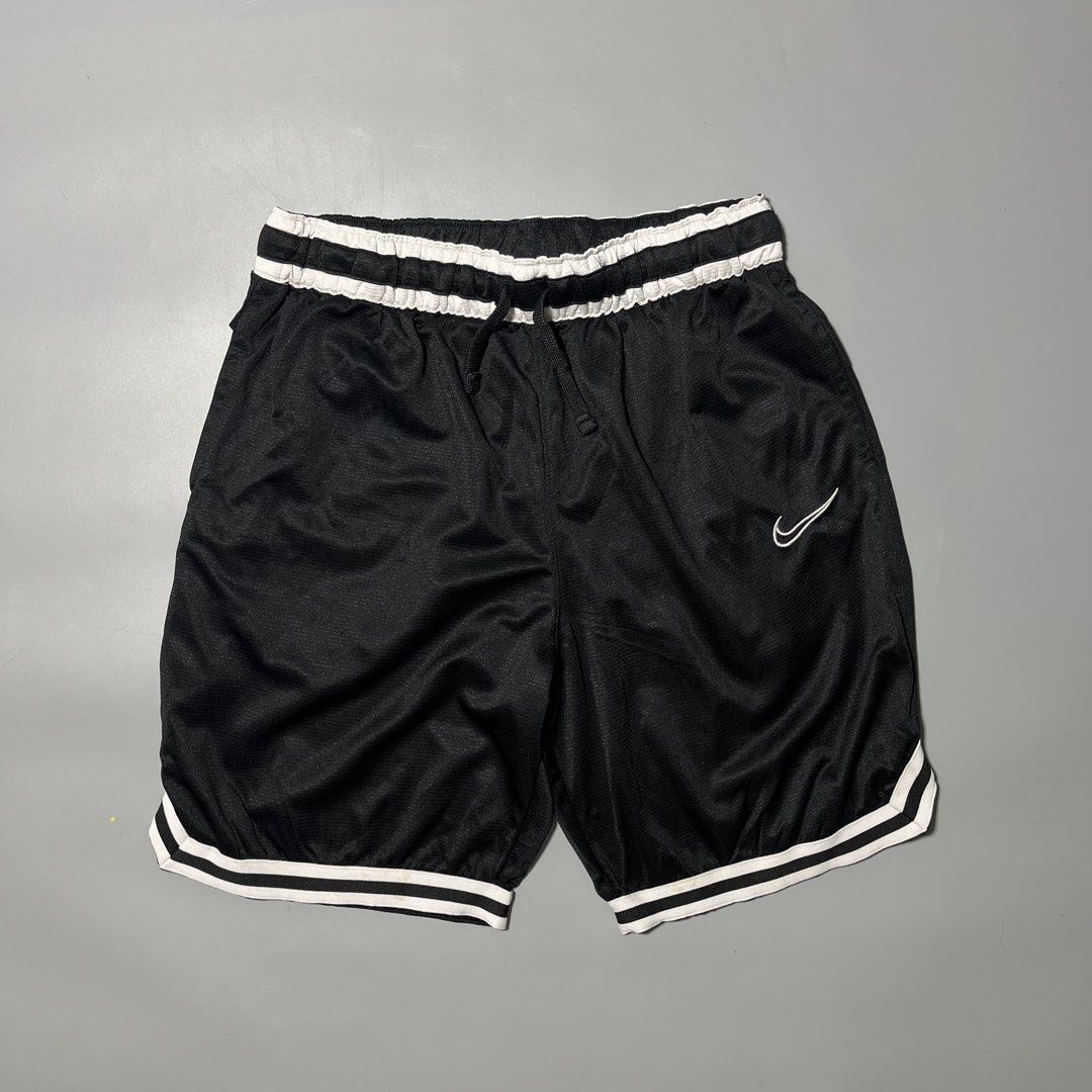 Nike Dri-FIT DNA Basketball (Category: Activewear) located in Bacolod City. Submitted by marmanj (Listing ID 1471214425, Image 2). Description: Nike Dri-FIT DNA Basketball ♻️ •Original - Complete tags •As new condition •Size: Large ( Xl on tag ) •Waistline: 30-34” •Length: 18” •Leg Opening : 10” •Color: Black and White •Color rate: 10/10 •No flaws 🔖Price: ₱550 📌Location: Bacolod City Negros Occidetal ‼️Disclaimer: We are not affiliated with the
