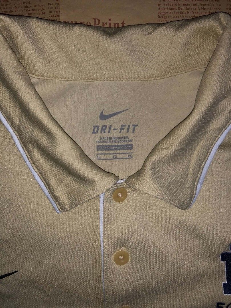 Nike Dri-fit Polo Shirt (Category: Activewear) located in Abucay. Submitted by fnds_wr (Listing ID 1471273357, Image 3). Description: .