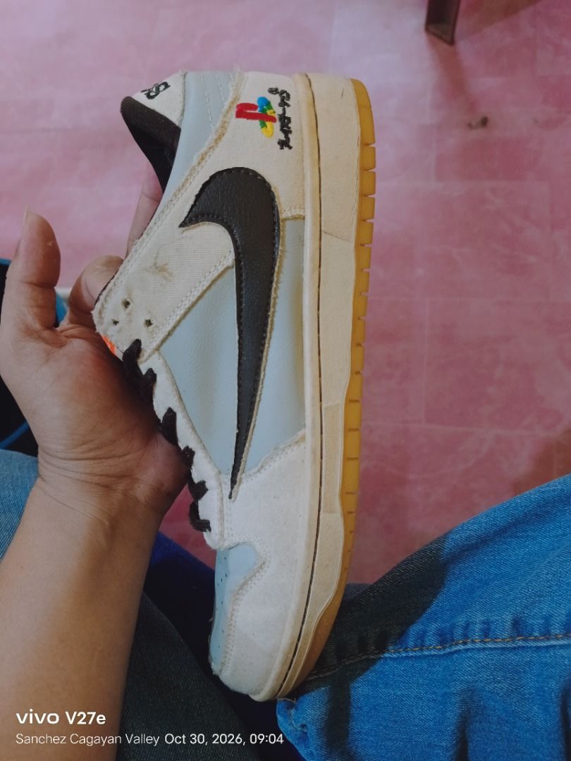Nike Dunk Low Travis Scott x PlayStation sneaker (Category: Sneakers) located in Caloocan City. Submitted by seph_zerimar03 (Listing ID 1471128061, Image 2). Description: Slightly used .