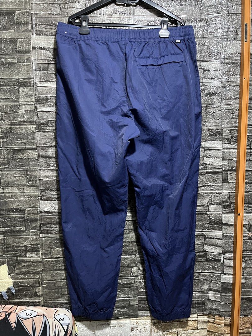 Nike Embroidered Woven Track Pants (Category: Activewear) located in Manila. Submitted by flex_curation (Listing ID 1471138879, Image 3). Description: 36-40W 40L IN VERY GOOD CONDITION BACOOR CAVITE LOC.
