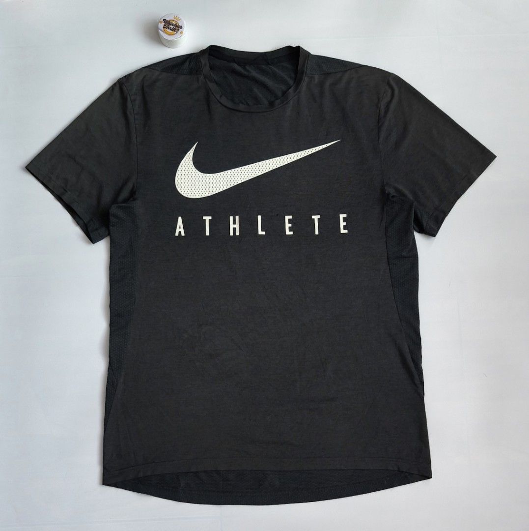 Nike Engineered For Athlete Athletic Shirt (Category: Activewear) located in Manapla. Submitted by gentleturtle_3dc683 (Listing ID 1471251339, Image 1). Description: Nike Engineered For Athlete Athletic Shirt 💵 ₱ 129 📏 Size: L (20 x 27 ½ & 29 ½) 🎨 Color Rate: 9.5 /10 or better ✨ Condition: Great ⚠️ Issue: Minimal pinholes Pre-loved thrifted item. 💬 Message us for inquiries!.