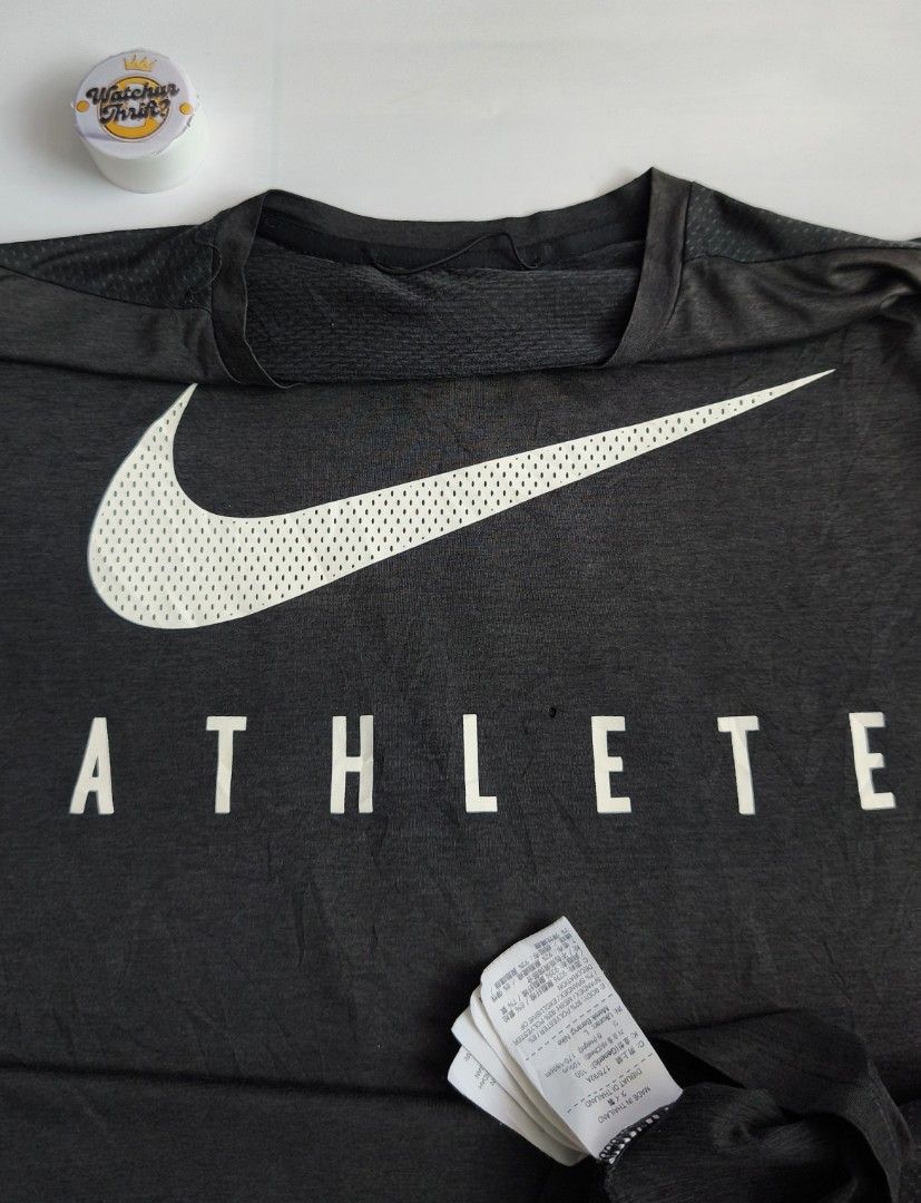 Nike Engineered For Athlete Athletic Shirt (Category: Activewear) located in Manapla. Submitted by gentleturtle_3dc683 (Listing ID 1471251339, Image 2). Description: Nike Engineered For Athlete Athletic Shirt 💵 ₱ 129 📏 Size: L (20 x 27 ½ & 29 ½) 🎨 Color Rate: 9.5 /10 or better ✨ Condition: Great ⚠️ Issue: Minimal pinholes Pre-loved thrifted item. 💬 Message us for inquiries!.
