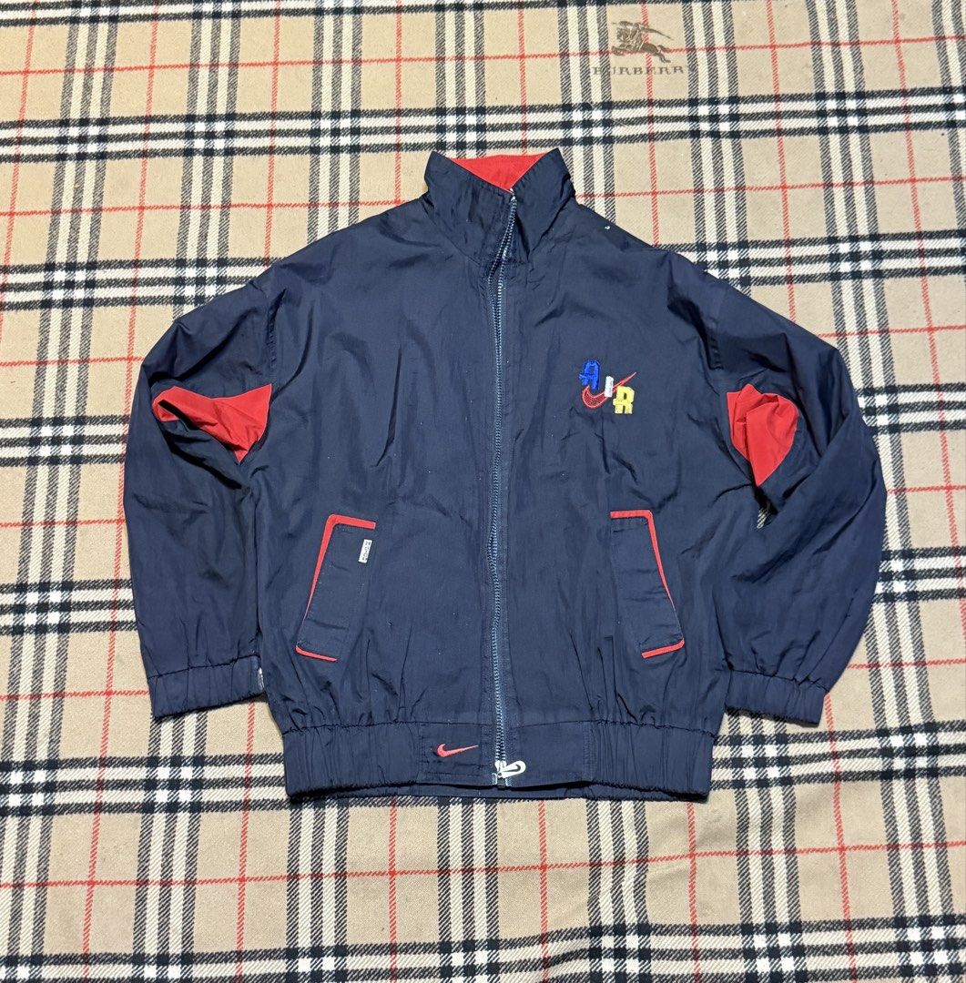 Nike Jacket (Category: Coats, Jackets and Outerwear) located in Cavite. Submitted by markjoseph24866 (Listing ID 1471132532, Image 1). Description: .