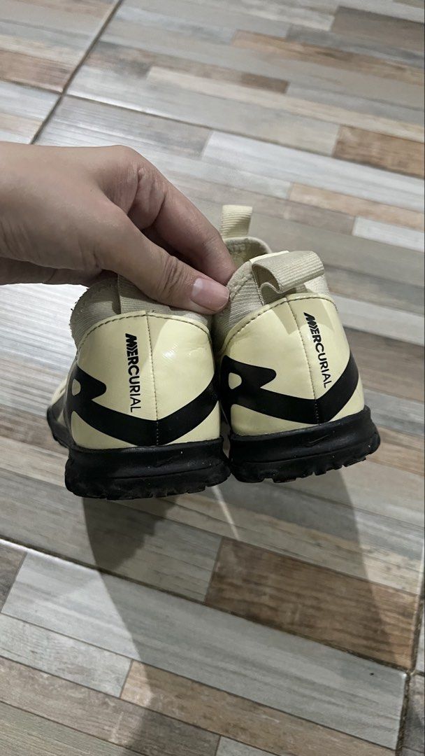 Nike Kids Air Zoom (Category: Babies & Kids Fashion) located in Zamboanga. Submitted by therealanne (Listing ID 1471181739, Image 3). Description: Nike Kids Air Zoom Mercurial Vapor (Soccer Shoes) Eur 32 .