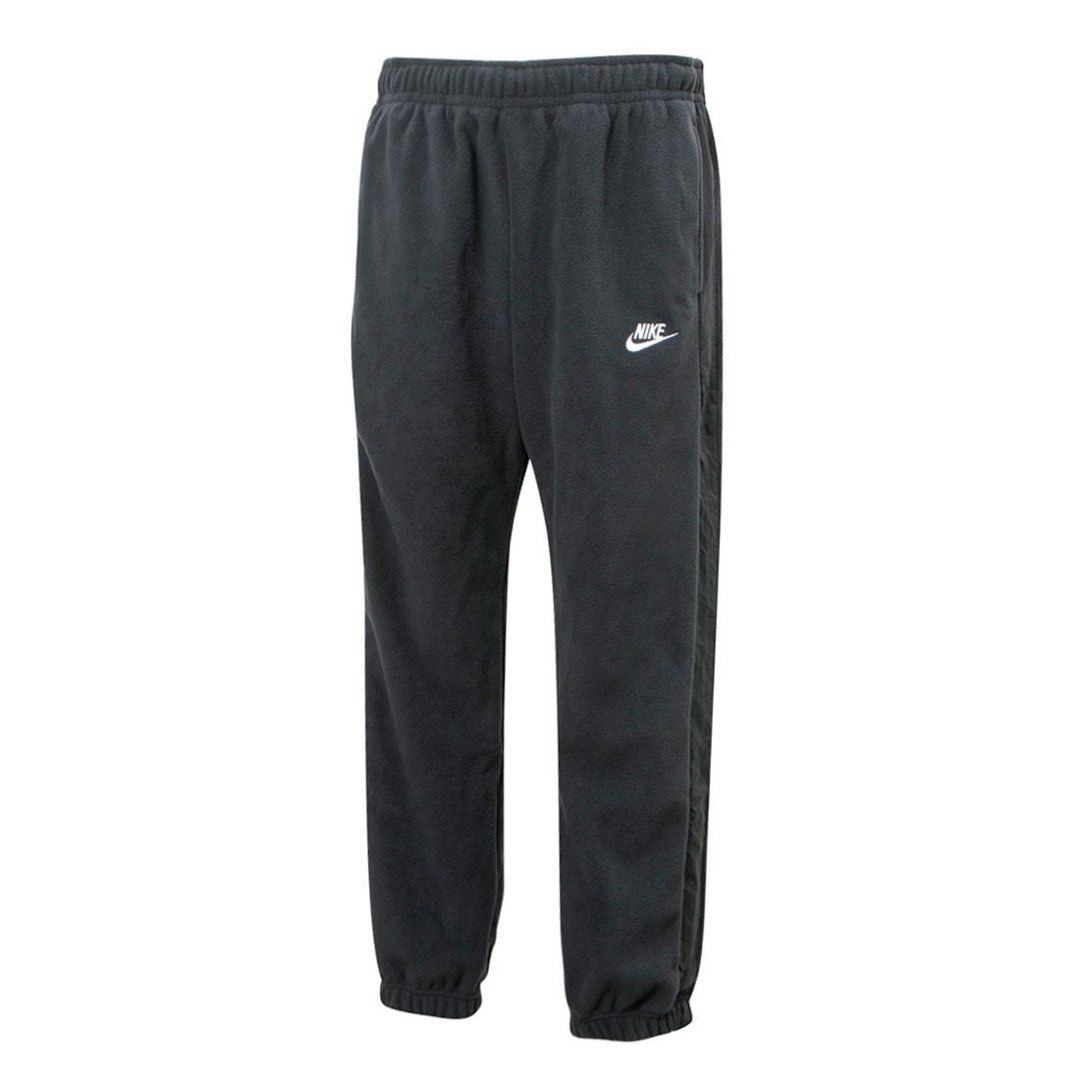 NIKE NSW FLEECE SWEATPANTS (Category: Activewear) located in Baguio. Submitted by ontheracks074 (Listing ID 1471169990, Image 1). Description: Nike NSW Fleece Sweatpants Excellent Condition No Issue Waist: 32-36 Lenght: 38” .