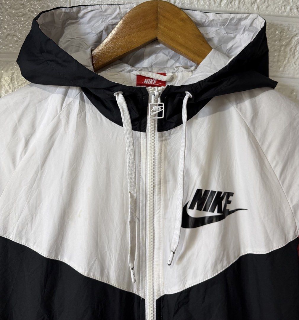 NIKE TRI-TONE WINDRUNNER HOODED WINDBREAKER JACKET (Category: Coats, Jackets and Outerwear) located in Baguio. Submitted by kds_stuffs (Listing ID 1471156251, Image 3). Description: Mine: 500 📍N1K3 tri-tone windrunner hooded windbreaker jacket 😍 Size: Medium women's Dimension: 22.5L x 19W Color rate: 9/10 Issue: pen mark, bale dirt, washable Excellent condition Need wash Gandara neto 💗.