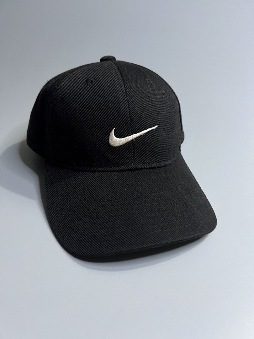 NIKE VINTAGE CAP 90s (Category: Caps & Hats) located in Bacolod City. Submitted by bcdapparelshop (Listing ID 1471138265, Image 1). Description: 💸FOR SALE‼️📣 ✅NIKE VINTAGE CAP 90s CONDITION:♻️EXCELLENT COLOR RATE:🔴9.5/ 10 ISSUES:⚠️NONE DM ME 📩📩📩 📍PONTEVEDRA, NEGROS OCCIDENTAL.